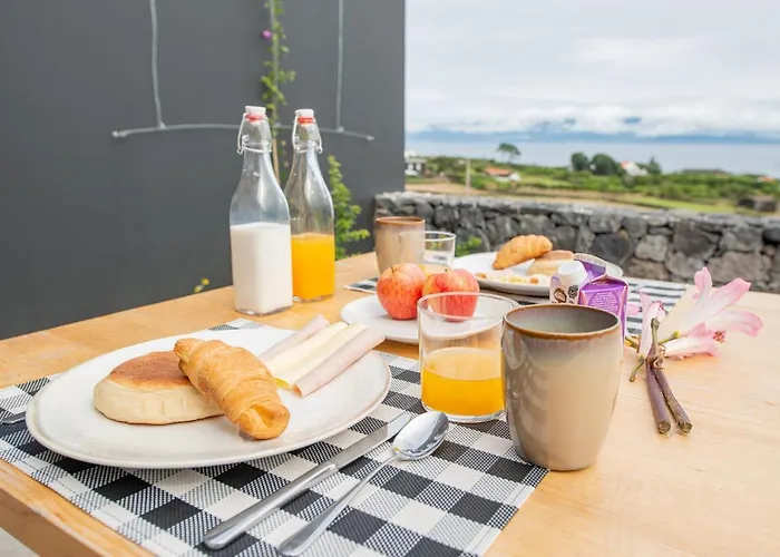 Casas Da Prainha A * Prainha (Sao Roque do Pico)